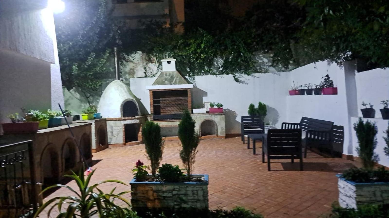 Steps From Sea And Center Apartamento